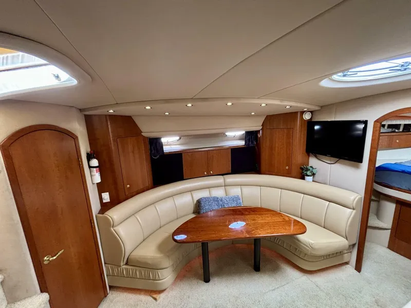 Slide: The Image of Cruisers Yachts 4270 Express 2001 - 5278319