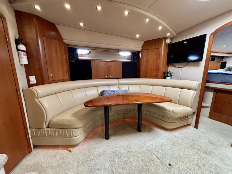 Slide: The Image of Cruisers Yachts 4270 Express 2001 - 5278320