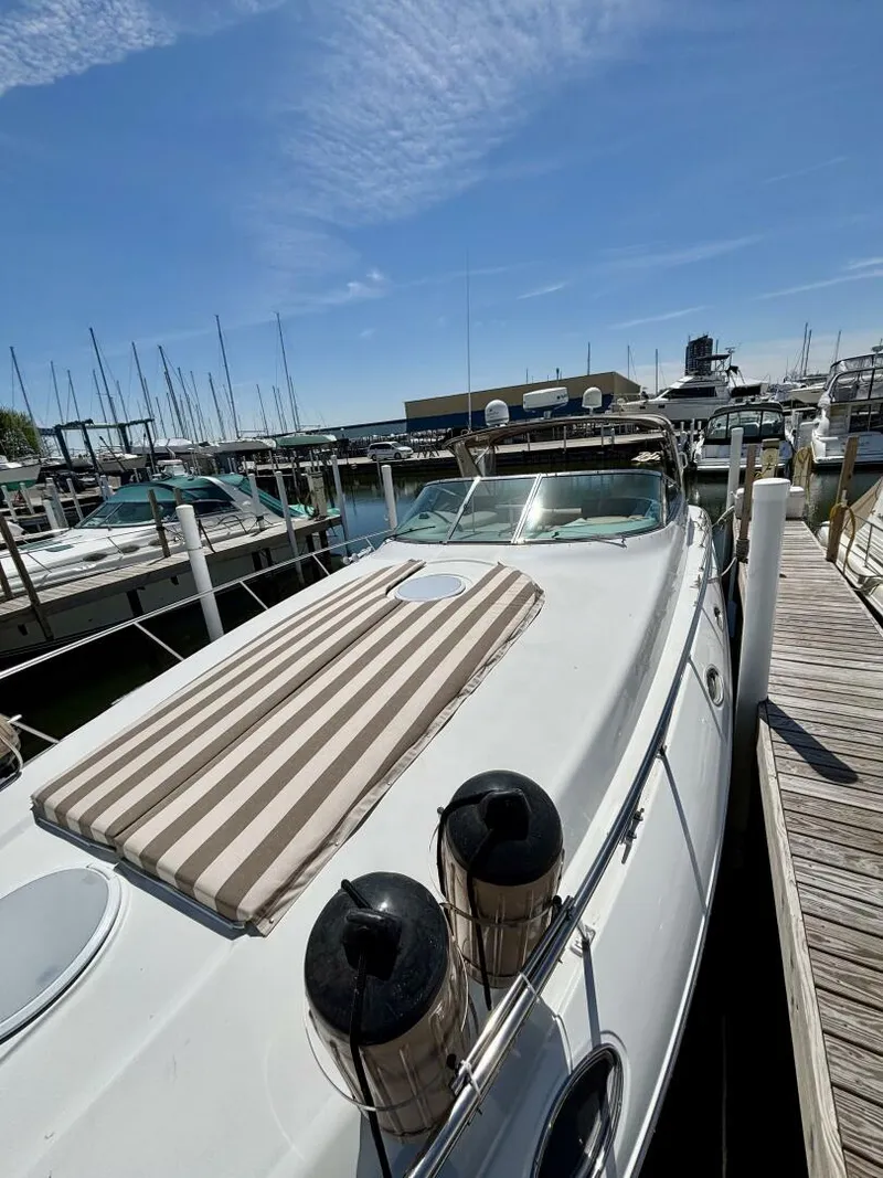 Slide: The Image of Cruisers Yachts 4270 Express 2001 - 5278271