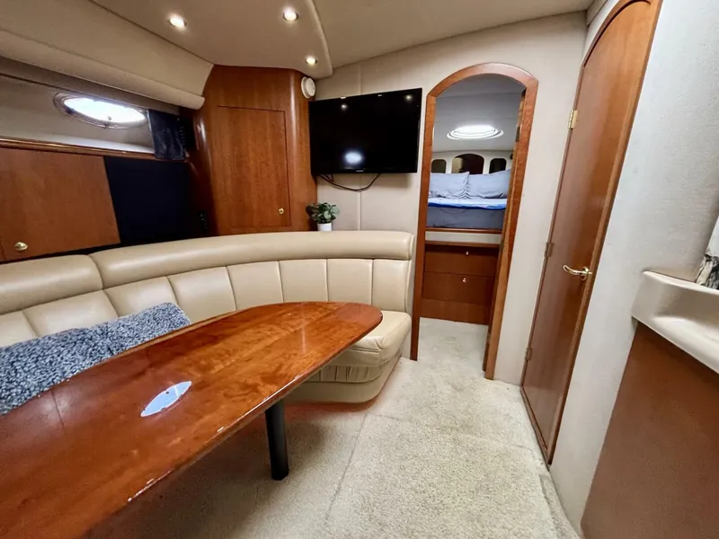 Slide: The Image of Cruisers Yachts 4270 Express 2001 - 5278321