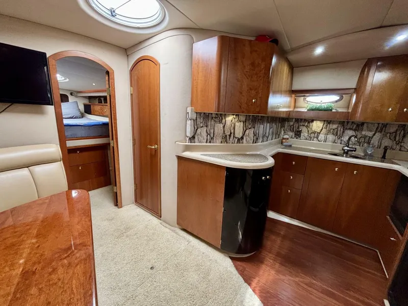 Slide: The Image of Cruisers Yachts 4270 Express 2001 - 5278323