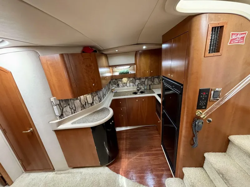 Slide: The Image of Cruisers Yachts 4270 Express 2001 - 5278324