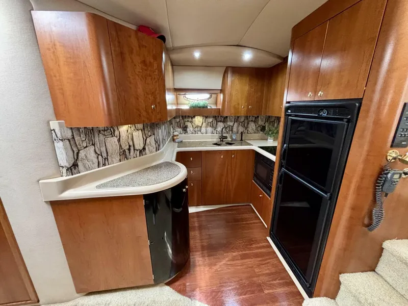 Slide: The Image of Cruisers Yachts 4270 Express 2001 - 5278325