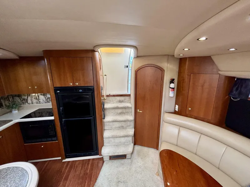 Slide: The Image of Cruisers Yachts 4270 Express 2001 - 5278326