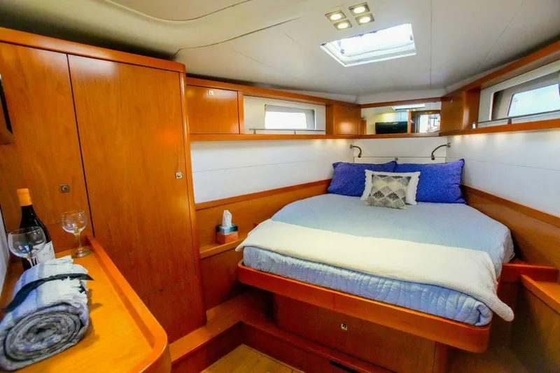 Slide: The Image of Beneteau Sense 2011 - 5272017