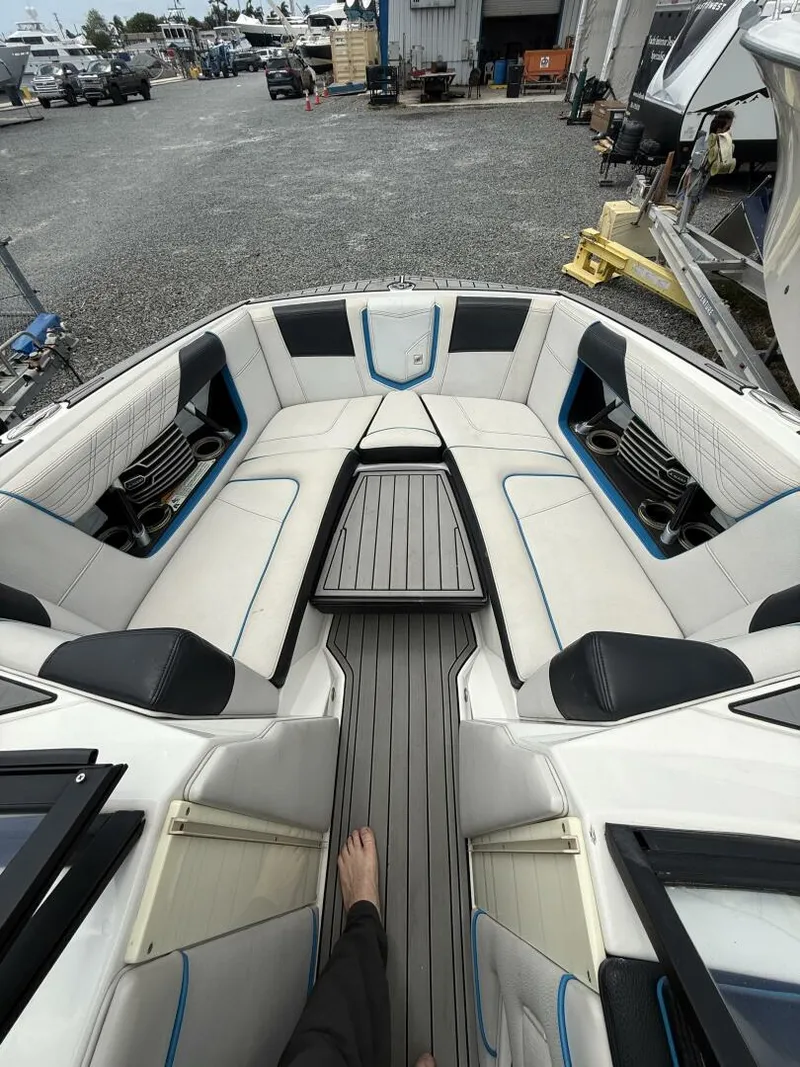 Slide: The Image of Nautique Super Air Nautique G23 Coastal Edition 2018 - 5404987