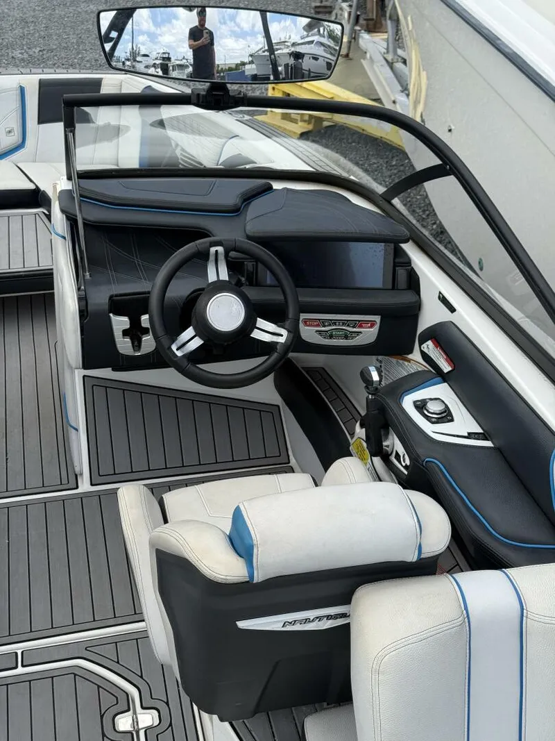 Slide: The Image of Nautique Super Air Nautique G23 Coastal Edition 2018 - 5404976