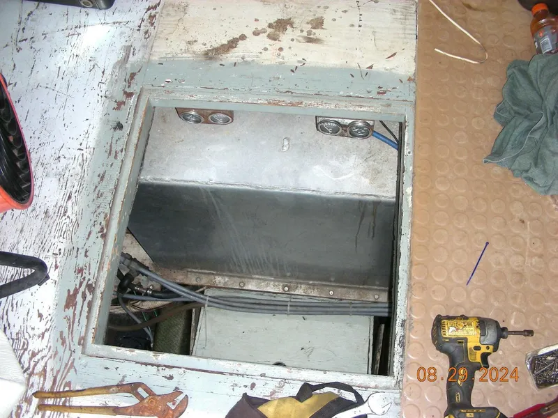 Slide: The Image of Bertram 38 1981 - 5272754