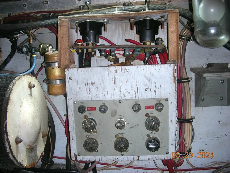 Slide: The Image of Bertram 38 1981 - 5272775