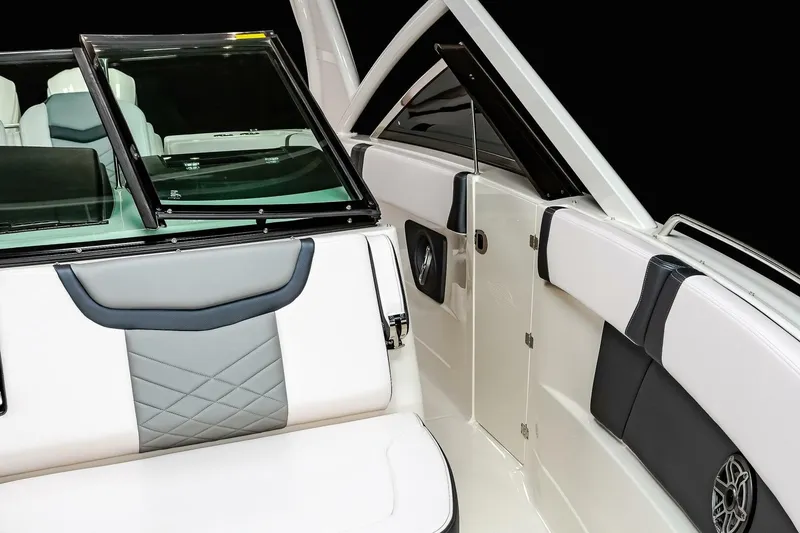 Slide: The Image of Chaparral 280 OSX 2025 - 5272835