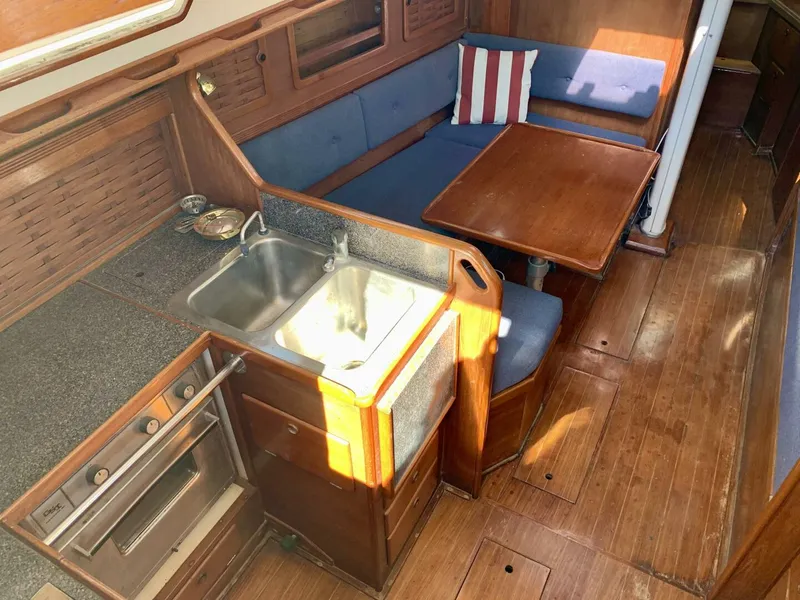 Slide: The Image of Sabre 36 1986 - 5278859