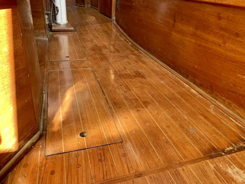 Slide: The Image of Sabre 36 1986 - 5278873