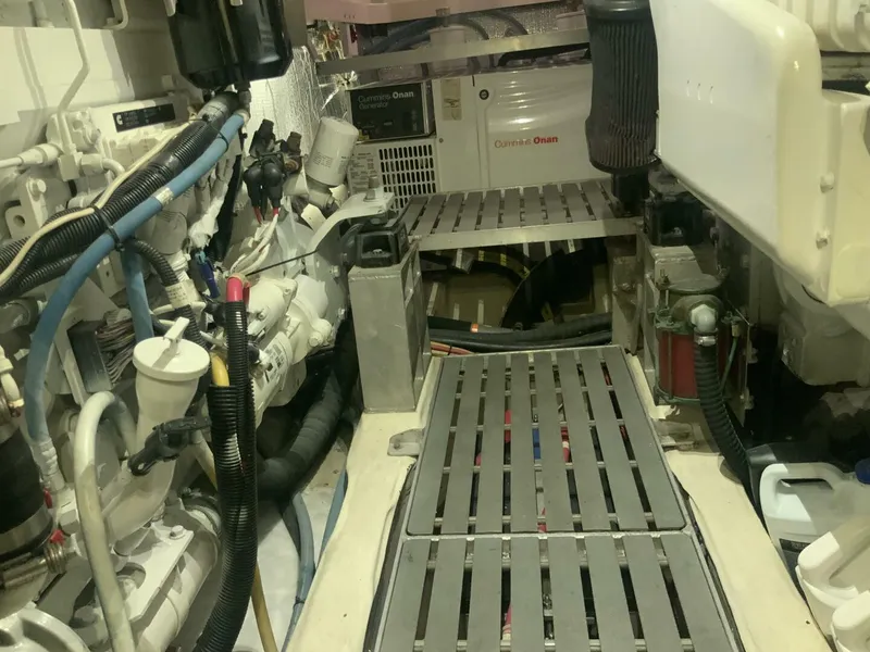 Slide: The Image of Hinckley Talaria 2013 - 5333106