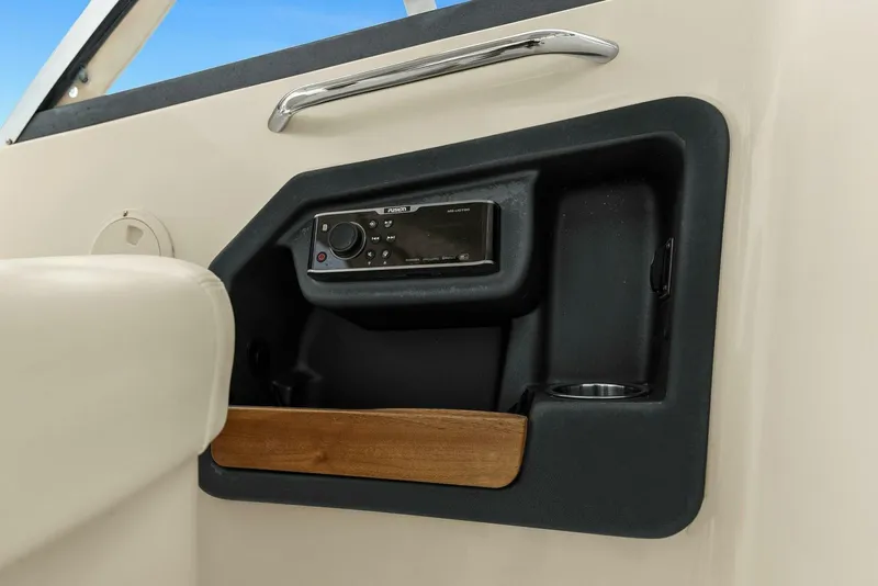 Slide: The Image of 2016 Grady White 28 Freedom - 5321741