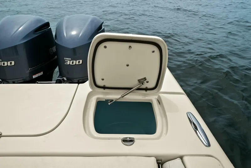 Slide: The Image of 2016 Grady White 28 Freedom - 5321773