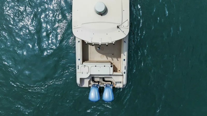 Slide: The Image of 2016 Grady White 28 Freedom - 5321825