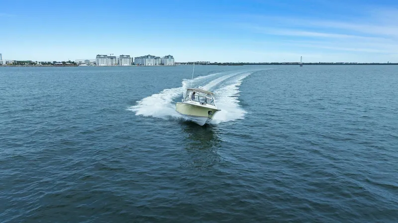 Slide: The Image of 2016 Grady White 28 Freedom - 5321835