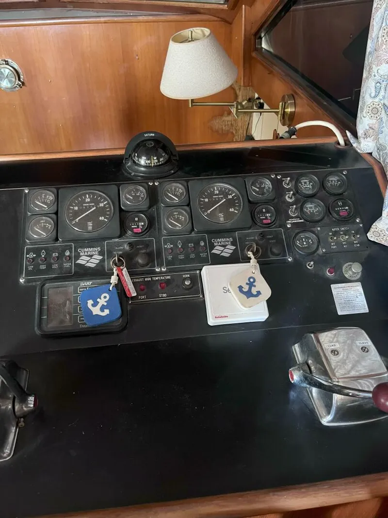 Slide: The Image of Jefferson 43 Sundeck 1990 - 5276725