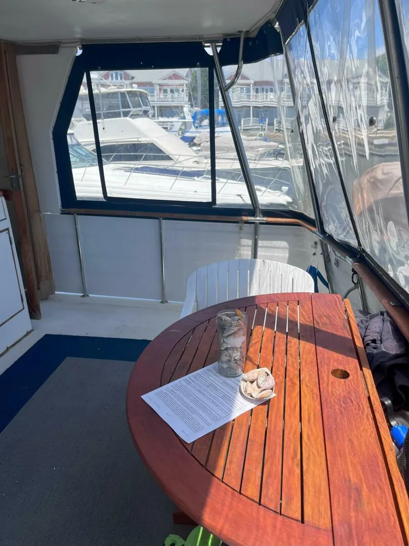 Slide: The Image of Jefferson 43 Sundeck 1990 - 5276710