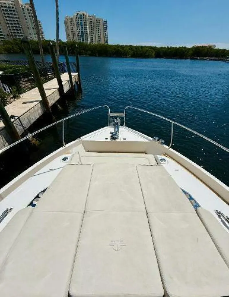 Slide: The Image of Sealine F430 2019 - 5275960