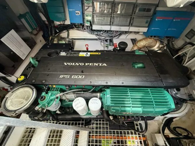 Slide: The Image of Sealine F430 2019 - 5276006