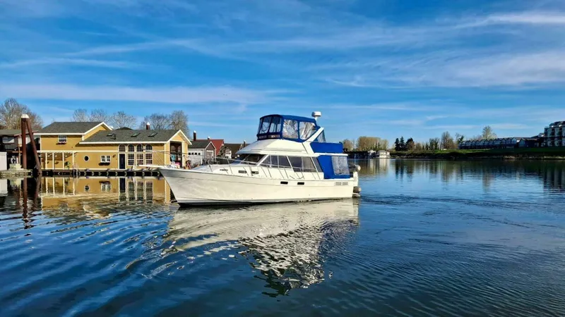 Slide: The Image of Bayliner 3218 Motoryacht 1989 - 5276011