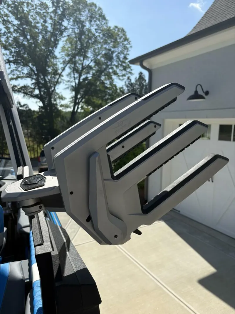 Slide: The Image of Malibu M242 2024 - 5281578