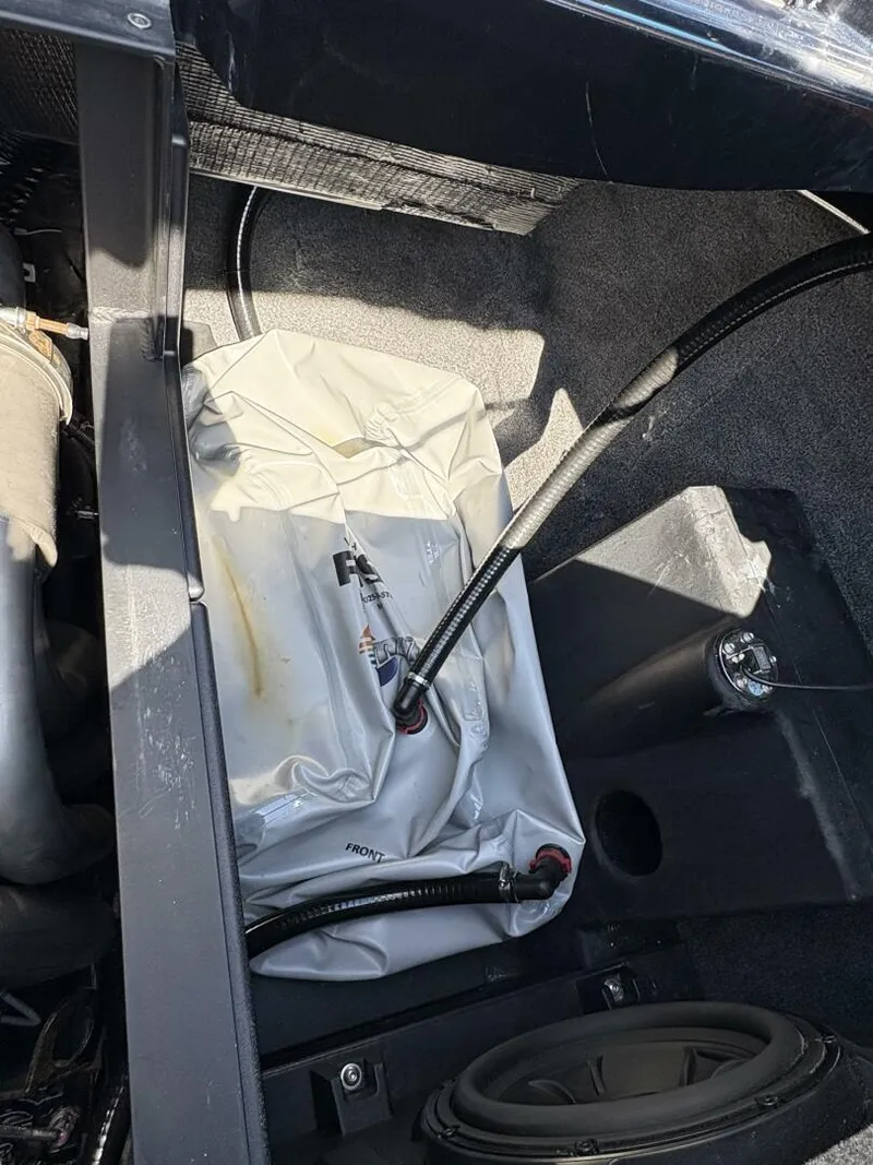 Slide: The Image of Malibu M242 2024 - 5281583