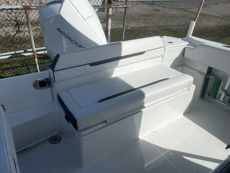 Slide: The Image of Transom Benc Seat & Walk Thru - 5276935