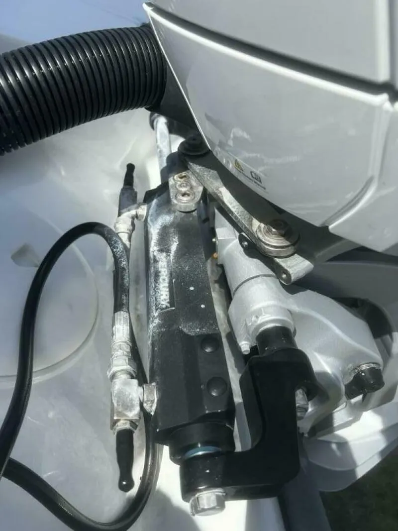 Slide: The Image of Engine Mount - 5276902