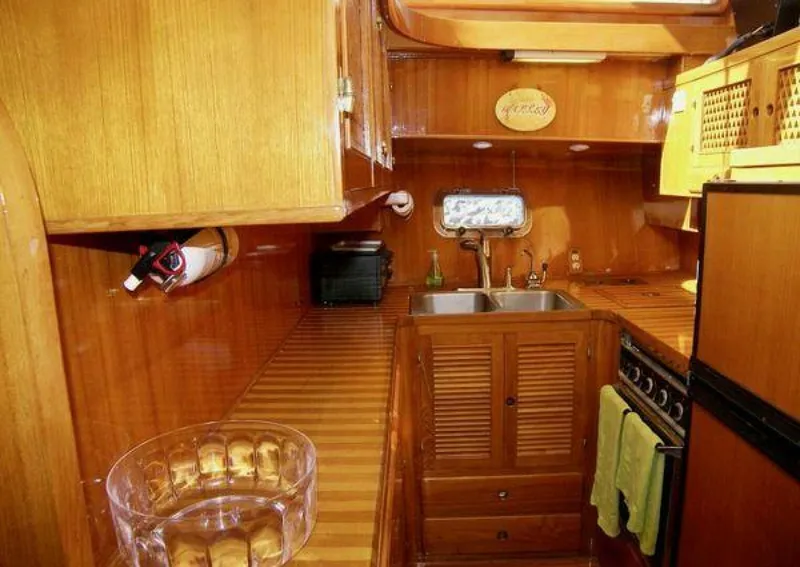 Slide: The Image of Symbol 51 1984 - 5276976