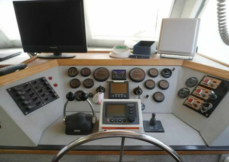 Slide: The Image of Gulf Motor Yacht 1979 - 5277065