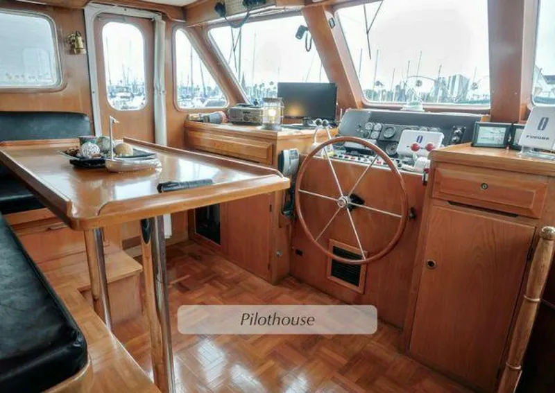 Slide: The Image of DeFever 49 Pilothouse 1988 - 5277112