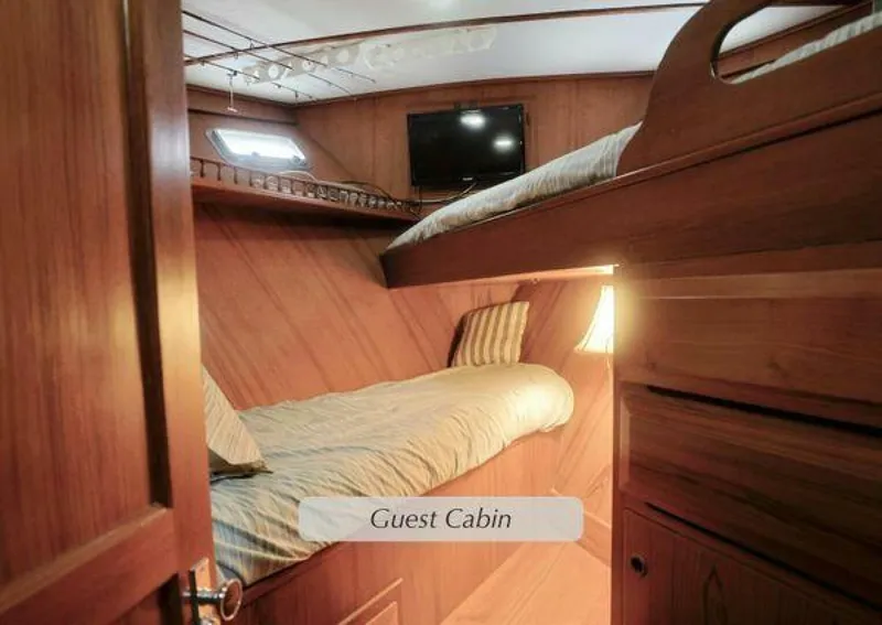 Slide: The Image of DeFever 49 Pilothouse 1988 - 5277117