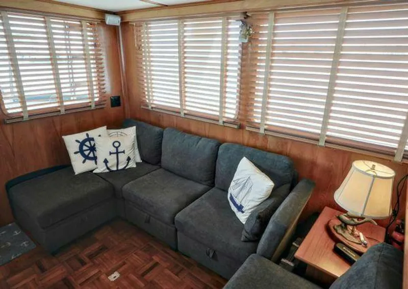 Slide: The Image of DeFever 49 Pilothouse 1988 - 5277108