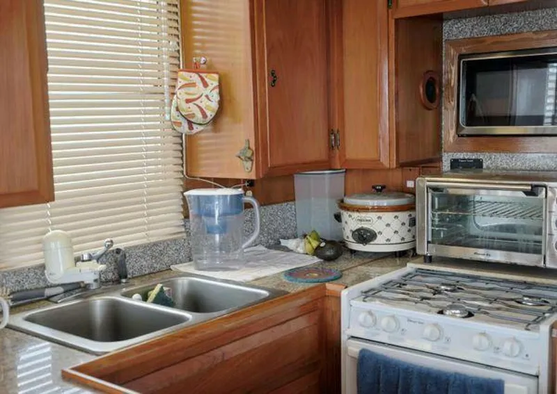 Slide: The Image of DeFever 49 Pilothouse 1988 - 5277111