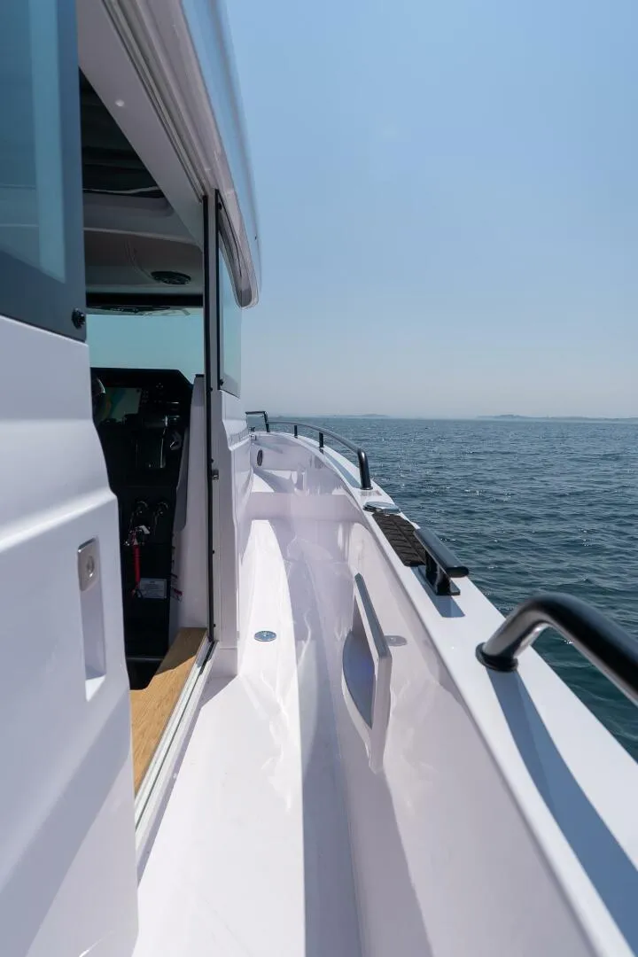 Slide: The Image of Axopar Cross Cabin 2025 - 5482840