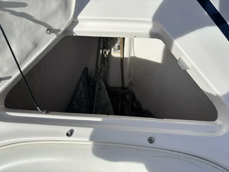 Slide: The Image of Regal 2500 Bowrider 2012 - 5279216