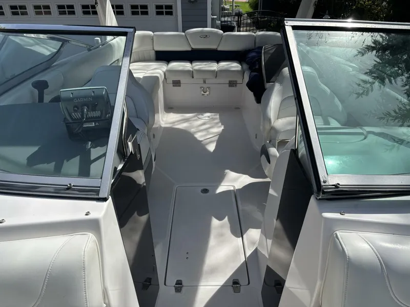 Slide: The Image of Regal 2500 Bowrider 2012 - 5279217