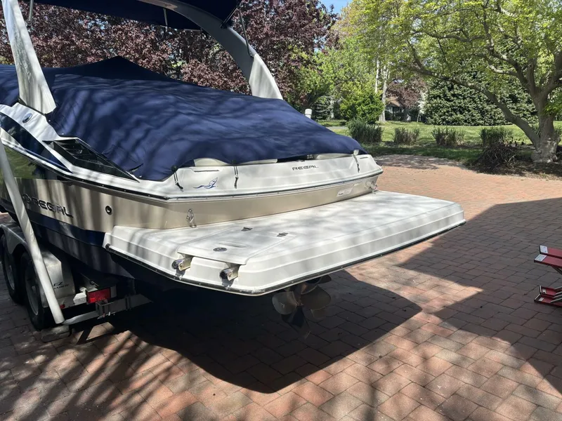 Slide: The Image of Regal 2500 Bowrider 2012 - 5279199