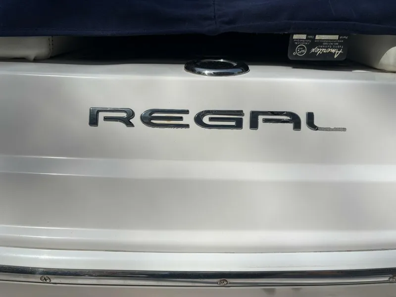 Slide: The Image of Regal 2500 Bowrider 2012 - 5279203