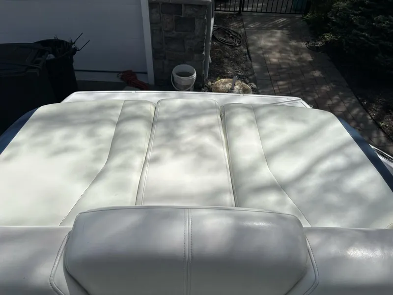 Slide: The Image of Regal 2500 Bowrider 2012 - 5279204