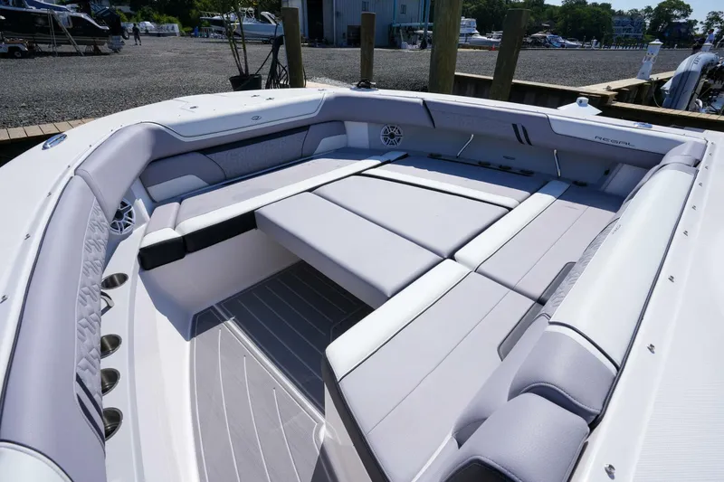 Slide: The Image of Regal 38 SAV 2026 - 5409831