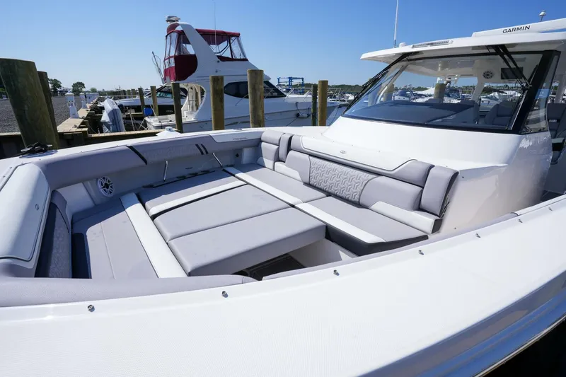 Slide: The Image of Regal 38 SAV 2026 - 5409833