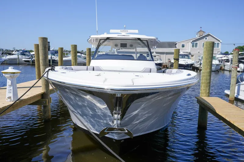 Slide: The Image of Regal 38 SAV 2026 - 5409820