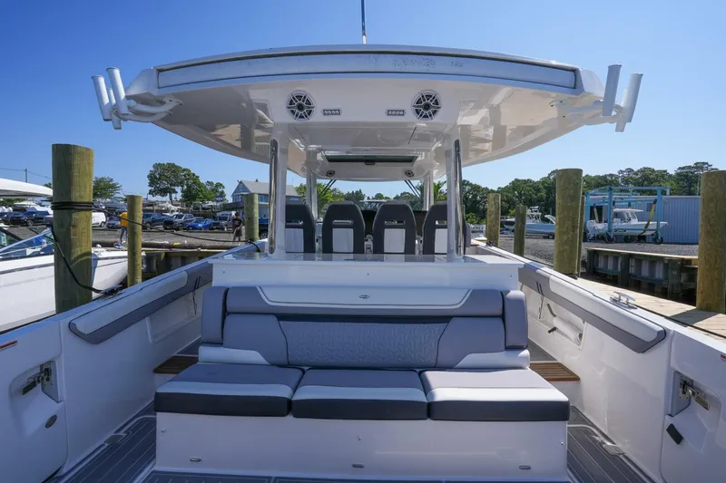 Slide: The Image of Regal 38 SAV 2026 - 5409825