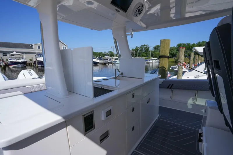 Slide: The Image of Regal 38 SAV 2026 - 5409826