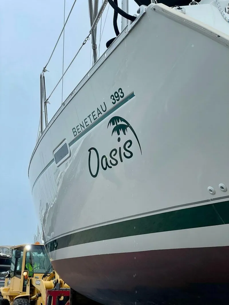 Slide: The Image of Beneteau 393 2004 - 5281143