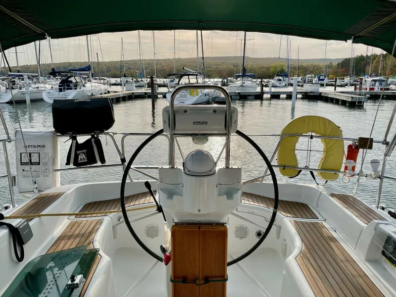 Slide: The Image of Beneteau 393 2004 - 5281166