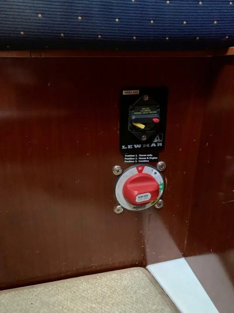 Slide: The Image of Beneteau 393 2004 - 5281202